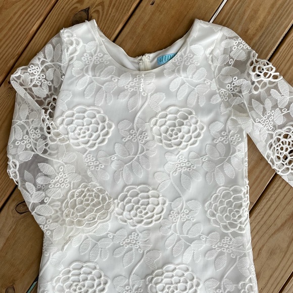 Floral Lace Quarter Sleeve Mini Dress! - Picture 2 of 4